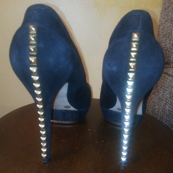 Vince Camuto Shoes - Vince Camuto Black Suede Studded Platform Pump Sz 10